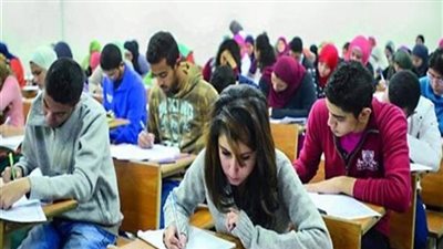 انطلاق امتحان اللغة العربية للصف الأول الثانوي