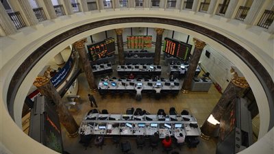 مؤشرات البورصة المصرية في منتصف التعاملات 