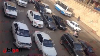 النشرة المرورية| زحام وتباطؤ حركة السيارات في شوارع القاهرة والجيزة