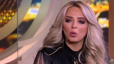 فيديو|مي حلمي في الحكاية لـ رشاد: «هرجعلك حتى لو مش عايزني»