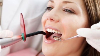 حالات حرجة| متى نحتاج إلى تمويت عصب الأسنان؟