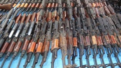 أجهزة البحث الجنائي تضبط 185 متهما بحوزتهم 208 قطعة سلاح