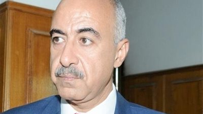 محمد الخياط: أسوان ستصبح في المستقبل عاصمة للطاقة المتجددة