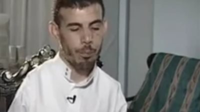 «رضا» تحدى إعاقته وأصبح كبير مذيعي إذاعة القرآن الكريم
