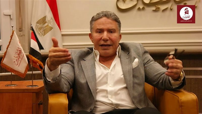 أكمل قرطام