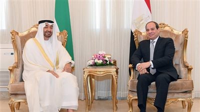 السيسي يصطحب ولي عهد أبوظبي إلى مدينة العلمين الجديدة 