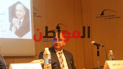 عميد كلية التجارة بالإسكندرية: 2 مليار وظيفة ستختفي بحلول 2030 