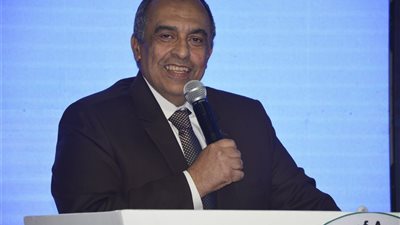 وزير الزراعة لـ «بوابة المواطن»: نريد خريج صانع للوظيفة وليس طالبا لها
