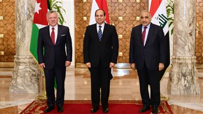«السيسي في أسبوع» قمة ثلاثية عربية والختام مع بن زايد