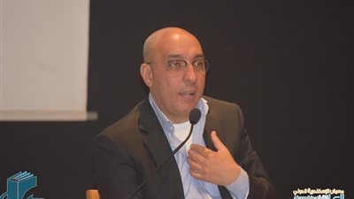 الروائي عصام يوسف: إطلاق أبلكيشن لـ برنامج «العباقرة»