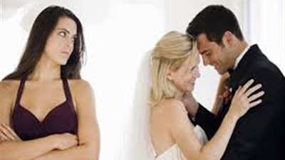 لكشف خبايا الرجل..أخطار المرأة بالزواج الثاني برسائل الالكترونية