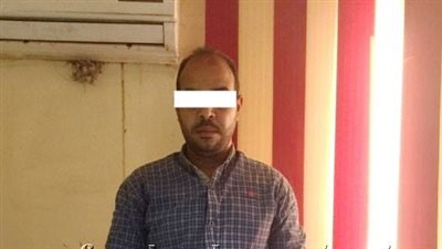 السياحة والآثار تضبط «حلاق» بحوزته 79 قطعة أثرية بالمنيا 