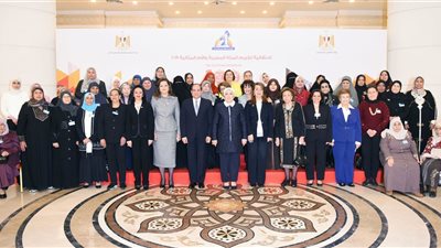27 رسالة لـ الرئيس السيسي في احتفالية تكريم المرأة المصرية