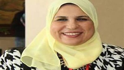 خاص| الدكتورة وفاء صادق: «القوافل العلاجية مستشفيات متنقلة» 