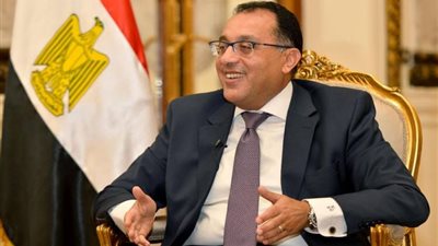 تفاصيل لقاء رئيس الوزراء بوزيرى المالية والاتصالات