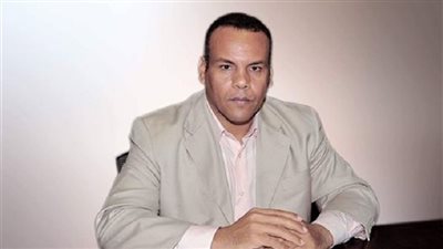خبير اقتصادي: السيسي يراهن على وعي الشعب بعد زيادة المرتبات