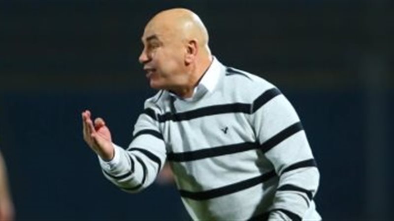 حسام  حسن مدرب سموحة