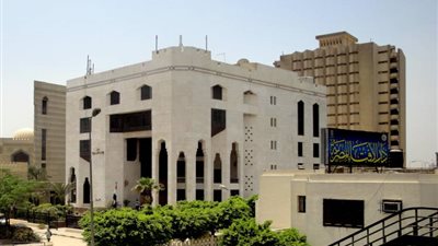 «رغم وصية الأب».. هذا حكم حرمان الأناث من الميراث 