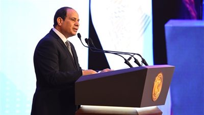 فيديو| الرئيس السيسي يتفقد سير العمل بالعاصمة الإدارية