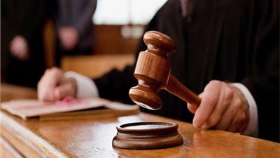 اليوم.. الحكم على 3 متهمين بـ «رشوة البترول»