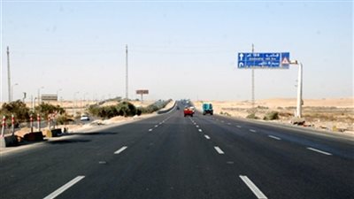 إعادة فتح طريق العلمين الصحراوي وتكثيف الخدمات الأمنية