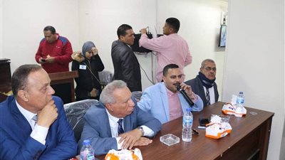 صور| رئيس حزب مستقبل وطن يتفقد مقر الحزب الجديد بكفر الشيخ 