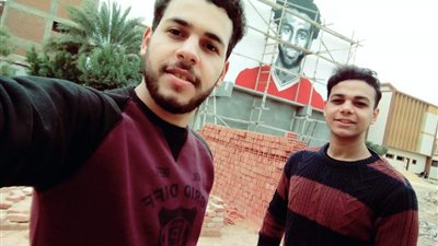 بطول 8 متر.. «السعداوي» يمارس موهبته في جرافيتي «محمد صلاح»