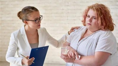 أضرار السمنة لدى النساء .. 6 مشاكل أبرزها الكلف ودوالي الساقين