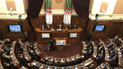 «مجلس الأمة الجزائري» يعين عبد القادر بن صالح رئيسا مؤقتا للبلاد