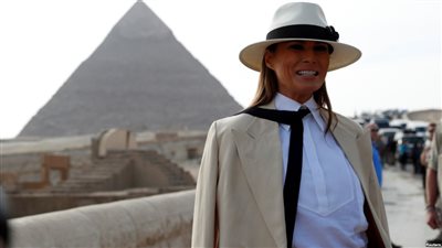 الرئيس الأمريكي: زوجتي انبهرت بالأهرامات ومصر وما شاهدته بها 