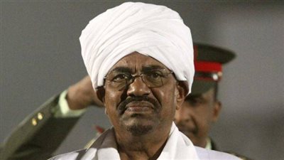 الجيش السوداني ينتشر في الخرطوم مع اتساع الاحتجاجات ضد البشير