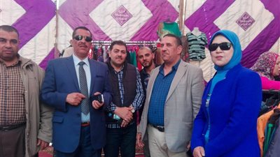 صور| «مستقبل وطن» يفتتح المعرض الخيري للملابس الصيفية بالفيوم