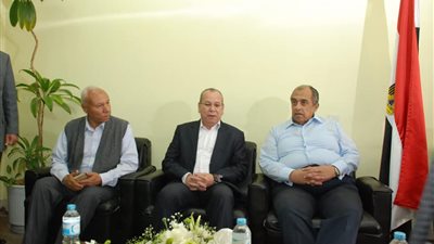 «توريد القمح لموسم 2019».. أهم ملف على طاولة وزير الزراعة