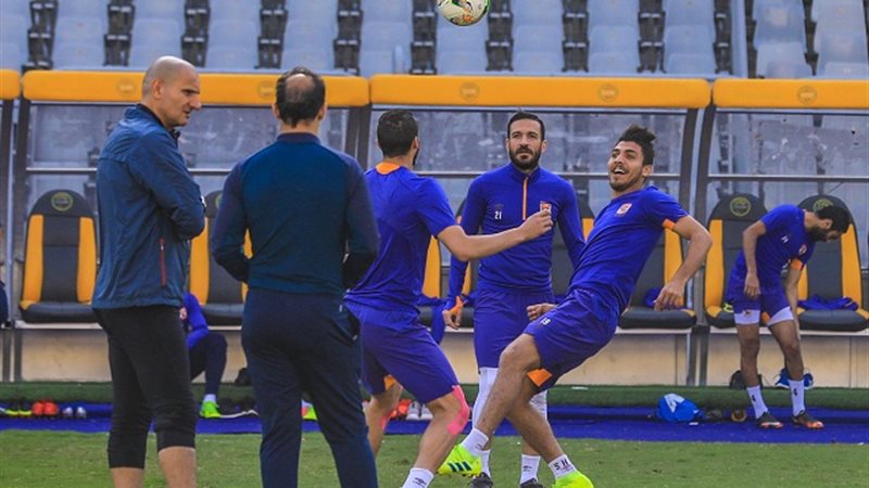 لاعبو النادي الأهلي