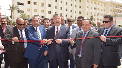 صور| افتتاح معرض منتجات المشروعات الصغيرة بجامعة بني سويف 
