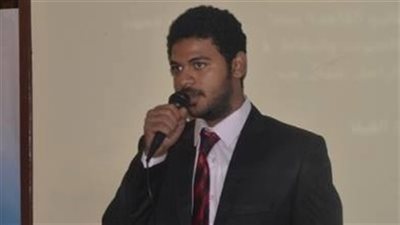 بكري عبد العزيز: الثوار منتظرين تنفيذ مطالبهم للرحيل من الميادين