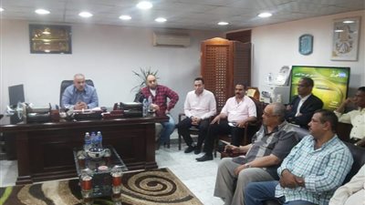 رئيس مدينة سفاجا يعقد مؤتمرا لضرورة المشاركة في التعديلات الدستورية 