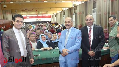 صور| إقبال كبير من طلاب كلية دار العلوم على مبادرة «بوابة المواطن»