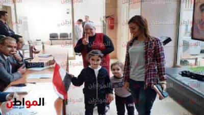 بدء توافد المصريين في لبنان للتصويت على التعديلات الدستورية 2019
