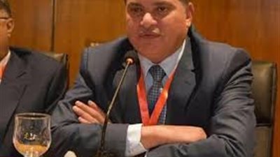جامعة سوهاج تحث طلابها علي الاستفتاء تحت شعار«بتكتب بكره بشروطك»