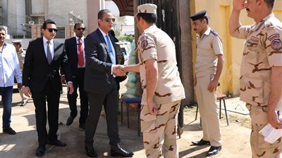 محافظ سوهاج يدلي بصوتة فى الاستفتاء علي التعديلات الدستورية 2019