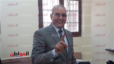 صور|وكيل تعليم بورسعيد يُدلى بصوته فى الاستفتاء على تعديلات الدستور