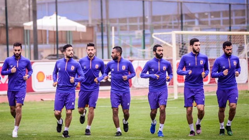 لاعبو الأهلي