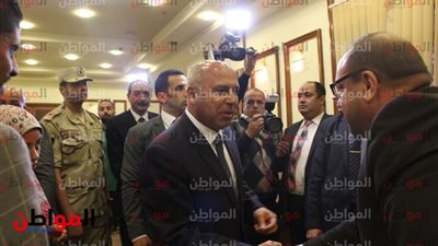 فيديو وصور| وزير النقل يتفقد محطة قطار سيدي جابر بالإسكندرية