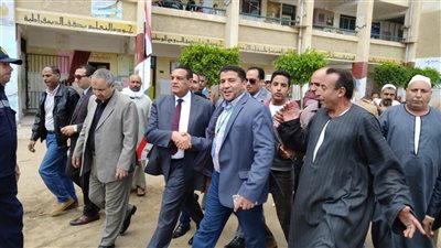 صور| محافظ البحيرة يتابع لجان الاستفتاء لليوم الثاني 