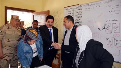صور| محافظ القليوبية يتفقد اللجان في اليوم الثالث للاستفتاء على التعديلات الدستورية 2019