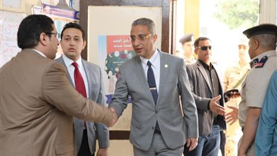 محافظ سوهاج يتفقد عدداً من لجان الاستفتاء على التعديلات الدستورية