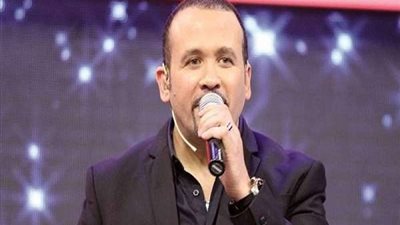 بعد وفاة والدته بأيام.. هشام عباس يحيي حفلين في أعياد الربيع 