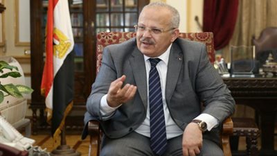 هذا ما قاله رئيس جامعة القاهرة عن كلية الذكاء الاصطناعي