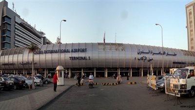 تفاصيل عزل 16 راكبًا بمطار القاهرة الدولي فور وصولهم من الخرطوم